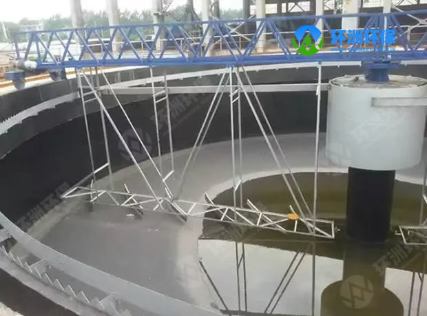 中心传动刮吸泥机